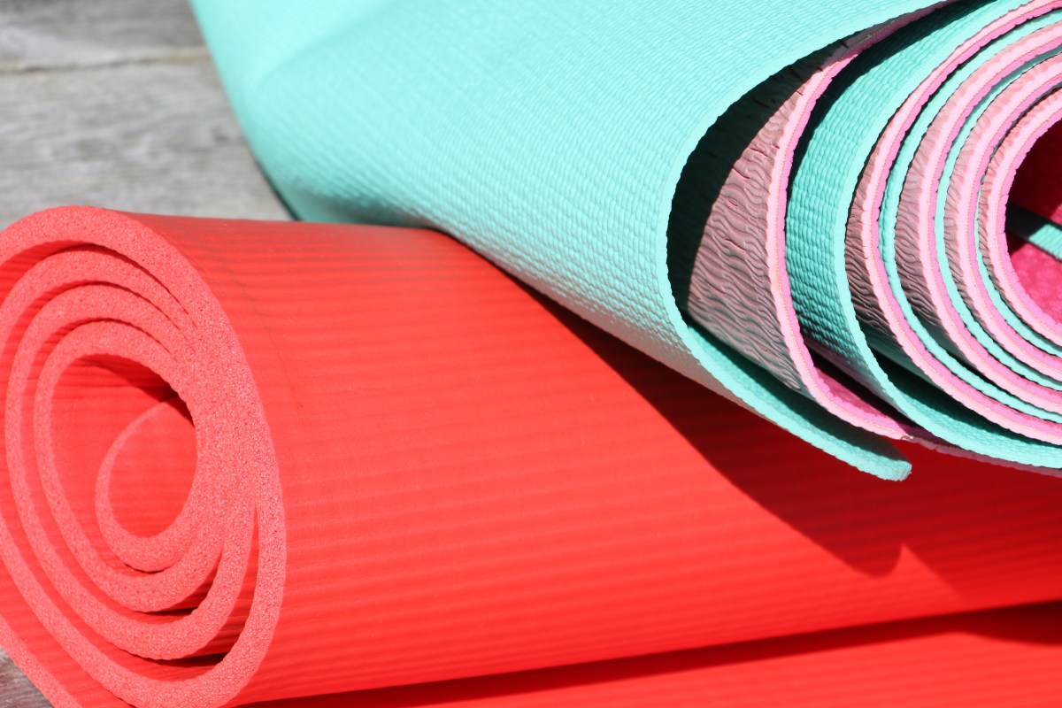 yoga- och träningsmattor