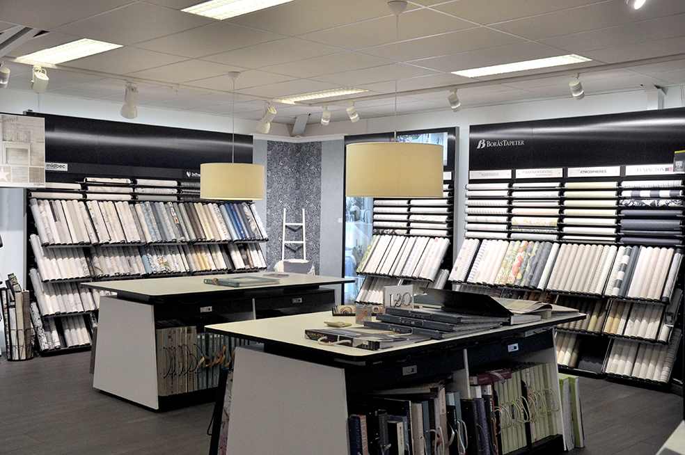 Det finns ca 2000 olika tapeter på Rulle på Färgab i Halmstad, så chansen är rätt stor att du hittar en favorit!