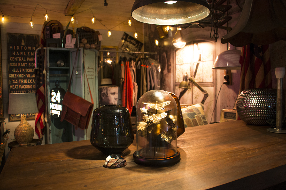 Fjärilar i kupa. Bland annat.