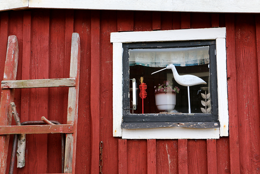 Stugfönster. Bild: Jessika Nilsson